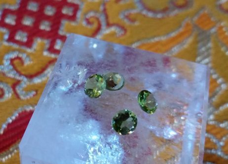 Pedra para Mandala - Peridoto Facetado 5mm - 0,46ct