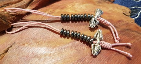 Contador de Mantras para Mala em Hematita - Com Sino, Dorje e Nó da Linhagem - Rosa