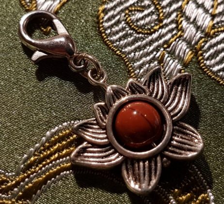 Marcador para Mala - Flor de Lótus com Jaspe Vermelho - Image 2