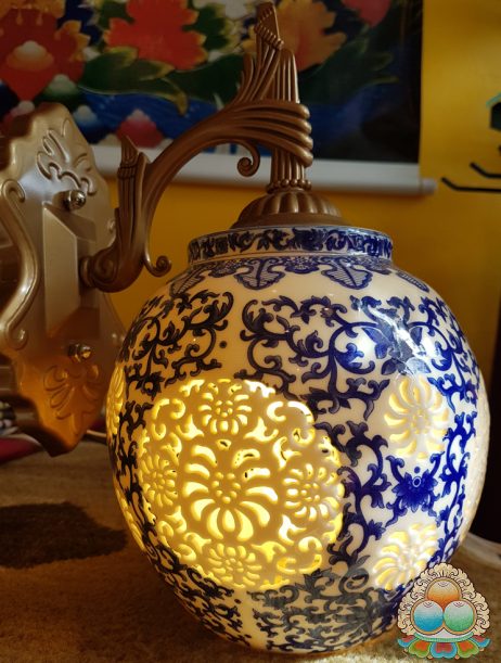 Luminária de Porcelana Chinesa Branca e Azul