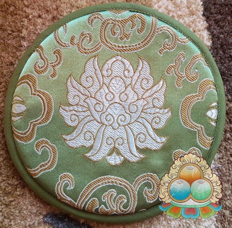 Suporte Para Sino Tibetano em Brocado - Lótus Verde