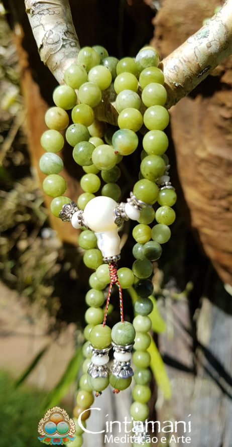 Mala Budista de 108contas em Jade Nefrite e Madrepérola 6mm - Rosário Tibetano