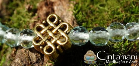 Pulseira de Cristais Azuis e Nó-Sem-Fim - Conexões Positivas - Dourado