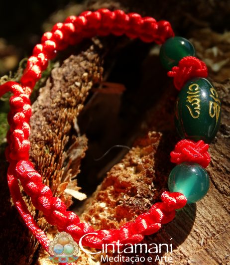 Pulseira da Amizade com Mantra da Compaixão em Ágata Natural - Macramê - Verde com Fio Vermelho - Image 2
