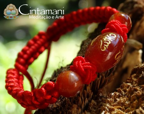Pulseira da Amizade com Mantra da Compaixão em Ágata Natural - Macramê - Vermelha - Image 2