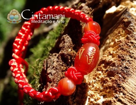 Pulseira da Amizade com Mantra da Compaixão em Ágata Natural - Macramê - Vermelha