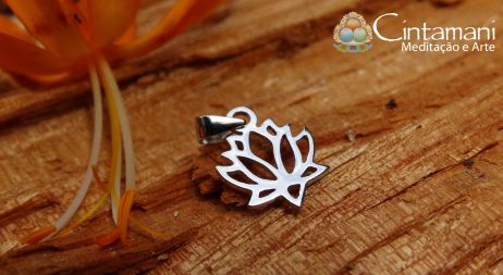 Pingente Flor de Lótus em Prata 925 - Autoconhecimento e Purificação